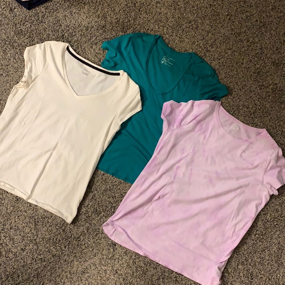 3 t shirts 2 size large 1 xl